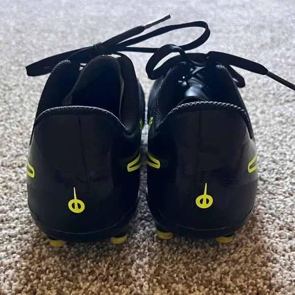 Nike Size 5Y Kids Black + Yellow Soccer Cleats Sneakers - Picture 2 of 4